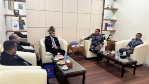 kolaborasi-tni-adat-sd.jpg