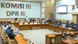 kuhap-di-dpr.jpg