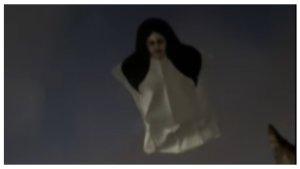 layangan-mirip-hantu-kuntilanak.jpg