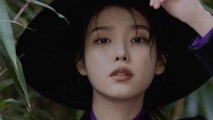 lee-ji-eun-atau-akrab-disapa-iu.jpg