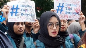 mahasiswa-itb-tolak-skema-pinjol-untuk-bayar-kuliah_20240129_191506.jpg