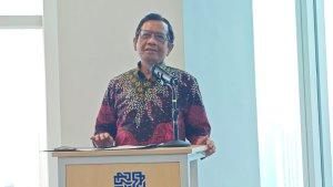 mahfud-bicara-di.jpg