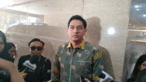mantan-wakil-bupati-wabup-indramayu-lucky-hakim-memenuhi.jpg