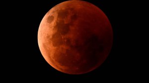 melihat-gerhana-bulan-total-di-berbagai-negara_20221109_074625.jpg