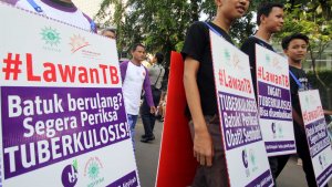 menkes-kampanye-penanggulangan-penyakit-tuberkulosis_20150412_204910.jpg