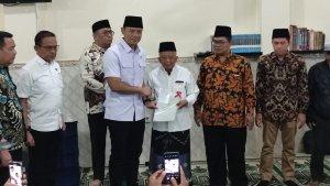 menteri-atrbpn-agus-harimurti-yudhoyono-ahy-bagikan-sertifikat-tanah-wakaf-masjid-di-menteng.jpg