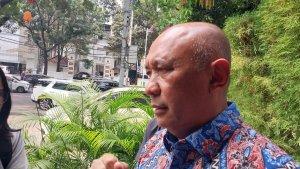menteri-koperasi-usaha-kecil-menengah-menkop-ukm-teten-masduki-mengaku-akan-bert.jpg