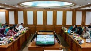 menteri-lingkungan-hidup-dan-kehutanan-lhk-siti-nurbaya-211.jpg