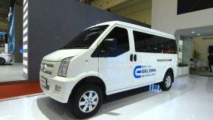 mobil-komersial-milik-dfsk-laris-manis-terjual-di-giias-2024-kantongi-212-unit-pesanan.jpg