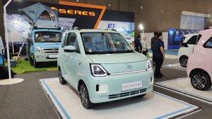 mobil-listrik-seres-e1-di-pevs-2024-jiexpo-kemayoran-jakarta-selasa-3042024.jpg