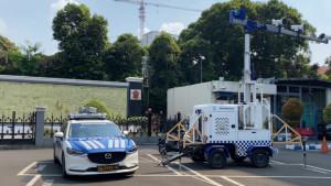 mobil-polisi-mobile.jpg