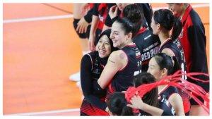 momen-giovanna-milana-dan-megawati-hangestri.jpg
