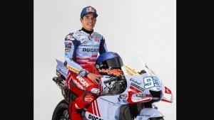 motor-marc-marquez-pakai-logo-antangin.jpg