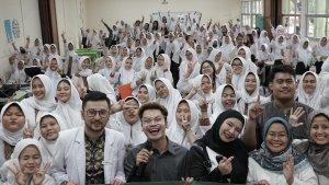 narasumber-glow-to-school-di-smk-taman-siswa-1-jakarta.jpg