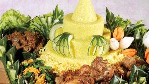 nasi-tumpeng-dengan-lauk-pendamping.jpg
