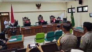 ng-di-pengadilan-ne.jpg