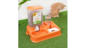 ngasih-makan-anabul-pakai-pet-feeder.jpg
