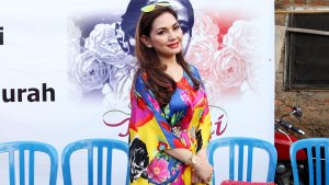 nia-daniaty-hadiri-acara-skb_20160703_143634.jpg