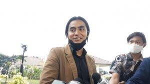 nikahan-vicky-charly-van-houten-datang.jpg