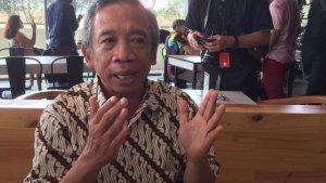 nurul-qomar-di-pesona-kayangan.jpg