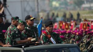 pang5-tni-ke-batujajar.jpg