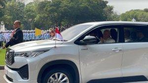 paus-fransiskus-tiba-di-istana-negara.jpg