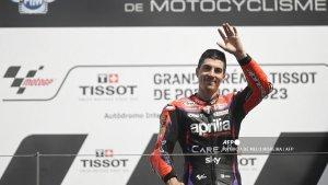 pebalap-aprilia-spanyol-maverick-vinales-yang-berada-di-posisi-kedua.jpg