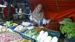 pedagang-bawang-putih-di-pasar-kebayoran-lama_20230717_225952.jpg