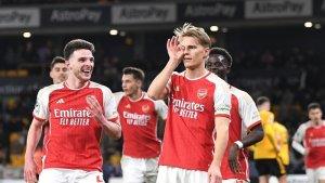 pemain-arsenal-martin-odegaard-dan-declan-rice-selebrasi-setelah-cetak-gol-ke-gawang-wolves.jpg