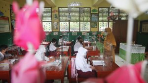 pembelajaran-tatap-muka-pelajar-di-bandar-lampung_20210913_163057.jpg