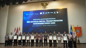 pemkab-bogor-terima-peghargaan-dari-ugm.jpg