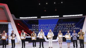 pencanangan-beres-dan-akselerator-penurunan-stunting_20231026_162235.jpg