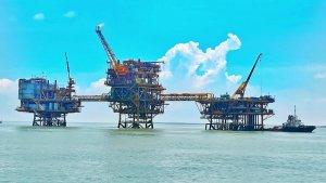 pengeboran-minyak-lepas-pantai-rig-skk-migas-pertamina.jpg