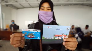 penyaluran-program-kartu-jakarta-pintar_20201124_180037.jpg
