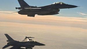 pesawat-jet-tempur-f-16-__.jpg
