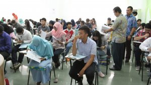 peserta-ujian-masuk-perguruan-tinggi_20160601_173234.jpg