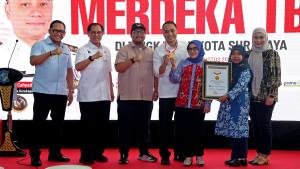 peyuluhan-tbc-pemkot-surabaya-raih-muri.jpg