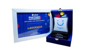piala-piagam-lakuemas-kategori-best-brand-for-gold-and-jewelry.jpg