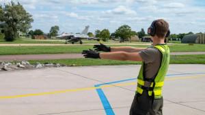 pilot-TNI-AU-menyelesaikan-penerbangan-solo-Rafale-F3R-di-Prancis.jpg