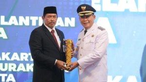 pj-gubernur-jateng-nana-sudjana-lantik-wali-kota-surakarta.jpg