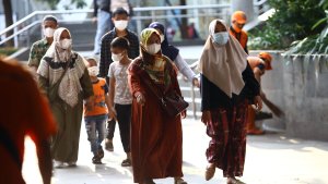 ppkm-di-jakarta-kembali-ditingkatkan_20220705_180450.jpg