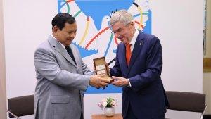 prabowo-di-paris-kjd.jpg