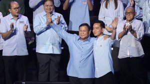 prabowo-gibran-hadiri-konsolidasi-waktunya-indonesia-maju_20231210_192249.jpg