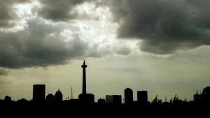 prakiraan-cuaca-jakarta-monumen-nasional-monas_20160513_125553.jpg