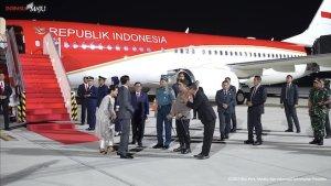 presiden-joko-widodo-dan-ibu-iriana-tiba-nih4.jpg
