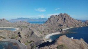 pulau-padar-di-kawasan-taman-nasional-komodo.jpg