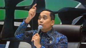 putu-di-gedung-dpr.jpg