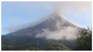 pvmbg-rilis-aktivitas-gunung-api-karangetang-kondisi-berawan.jpg
