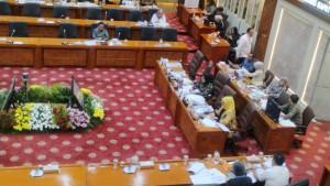 rapat-kerja-Komisi-IX-DPR-RI-bersama-Menteri-Kesehatan-Budi-Gunadi-Sadikin-di-Kompleks-Parlemen.jpg