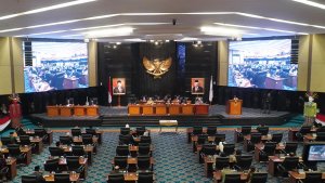 rapat-paripurna-dprd-dki-jakarta_20220913_223846.jpg